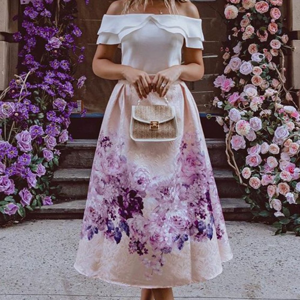 Super Elegant skirt:ROSE PEONY PRINT EMBOSSED MIDI SKIRT